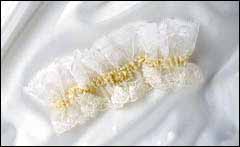 Ivory Lace Garter